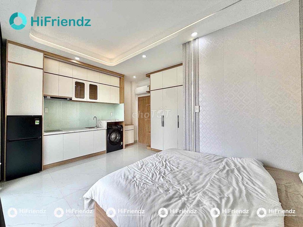 Open 10 PCHO balcony-full interior-side flower park