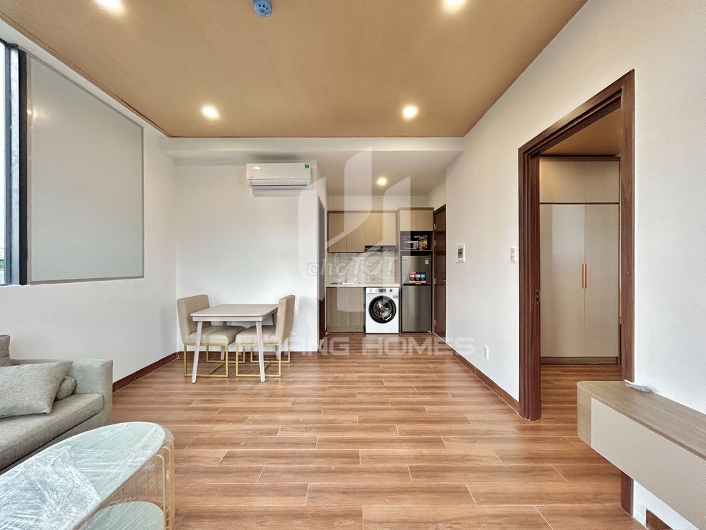 Open penthouse 1 bedroom 2 ccol near The Global City