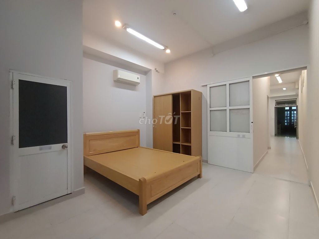 Two bedrooms 70 meters, Cộng Hòa Front near Etown.