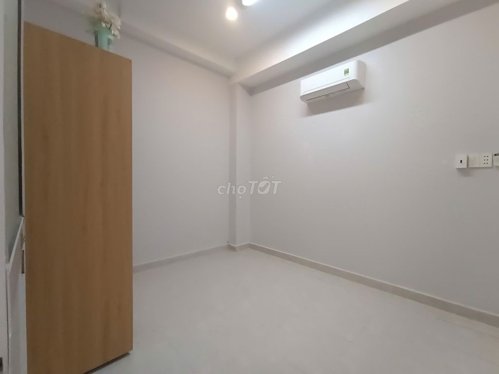 Two bedrooms 70 meters, Cộng Hòa Front near Etown.