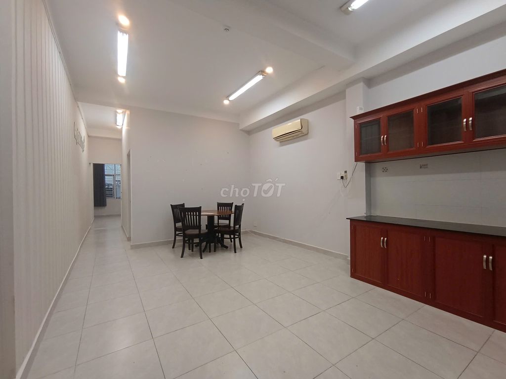 Two bedrooms 70 meters, Cộng Hòa Front near Etown.