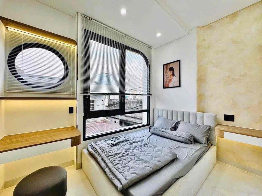 A nice place. One Quang Trung murder. Two third floor bedrooms.