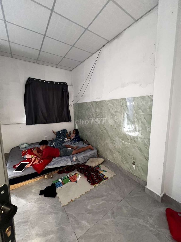 We need to rent the P.S. Home to Nvq Road. 3th alley, 5 x 11th floor 1 st floor 2th bedroom