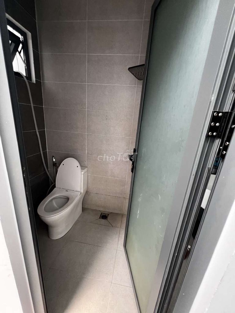 We need to rent the P.S. Home to Nvq Road. 3th alley, 5 x 11th floor 1 st floor 2th bedroom