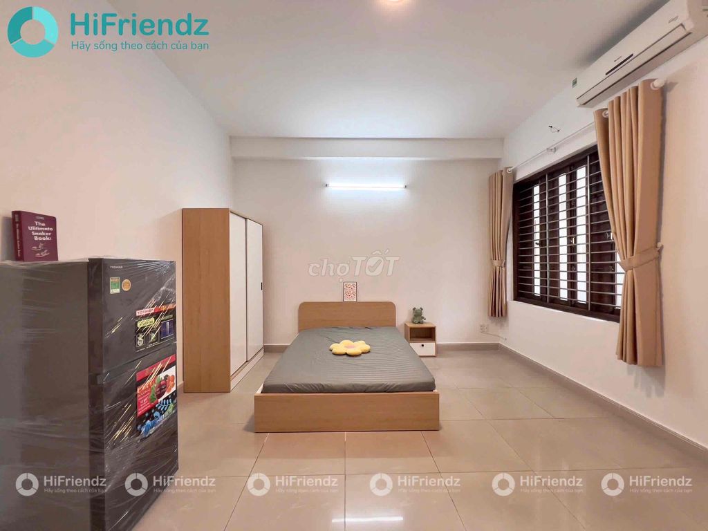 renting the beautiful balcony full utility