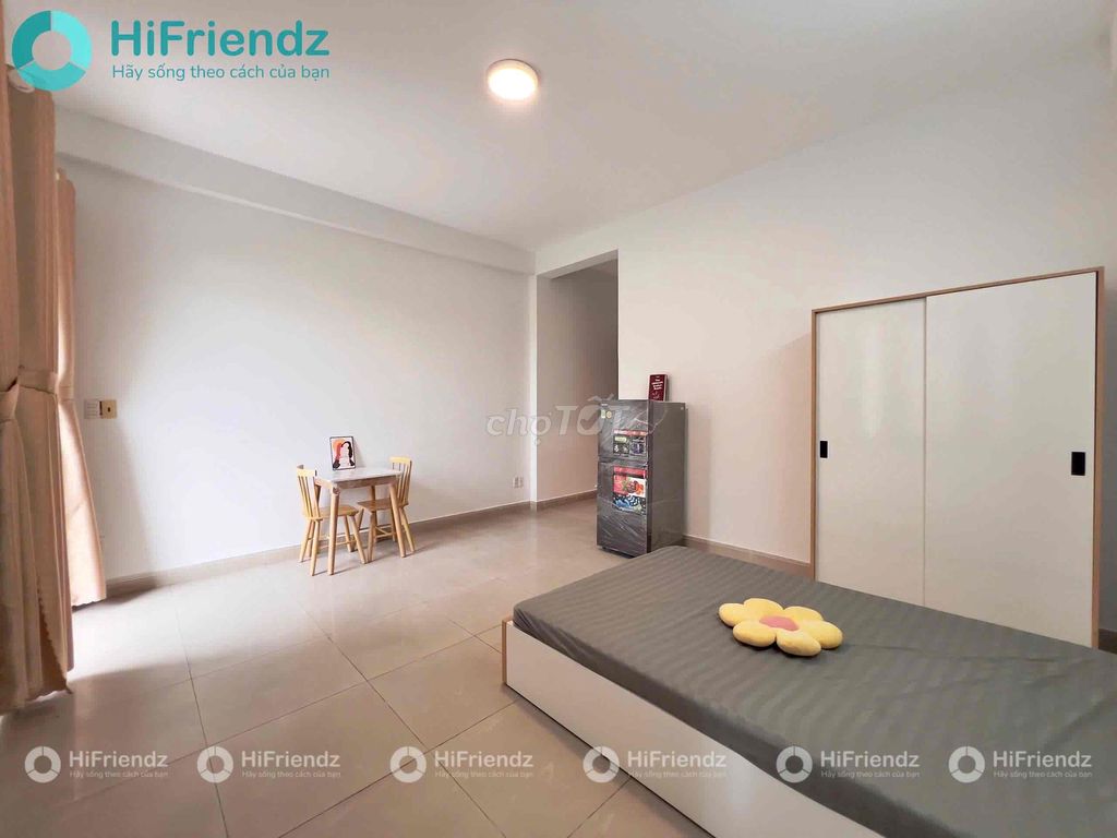 renting the beautiful balcony full utility