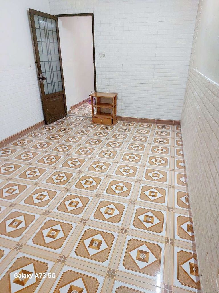 Rent the county room 10.5. Freely free. 22 meters.2 million.