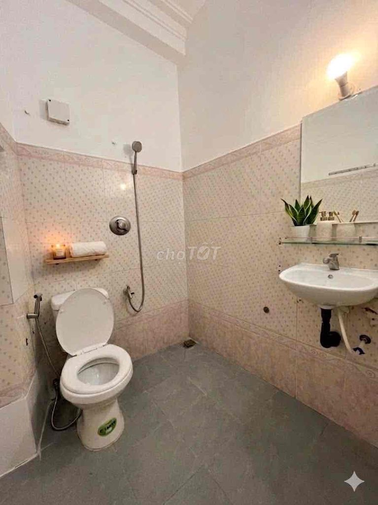 Roomkeeping support until early November! studio - kitchen split, full interior