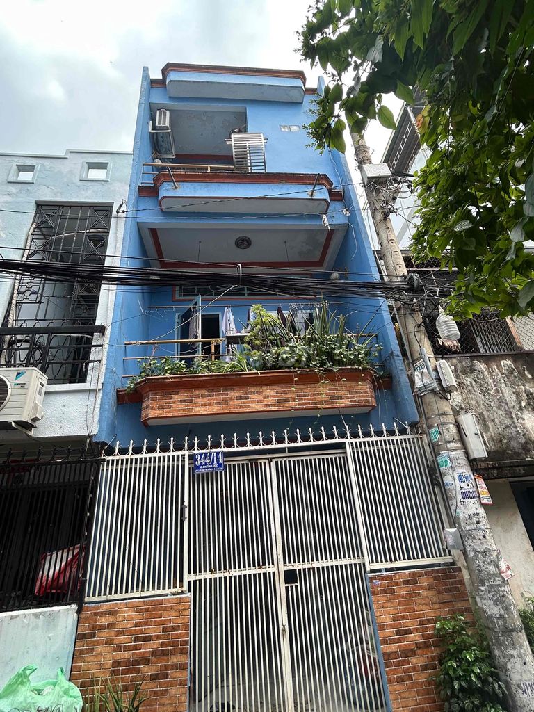 The 1 st street house is two floors of furniture that need rent.