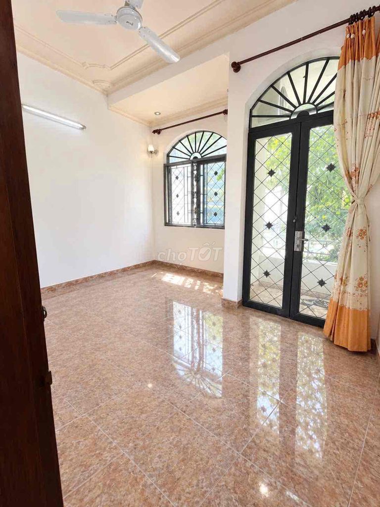 Thống Nhất Business Front House (1 Third floor)