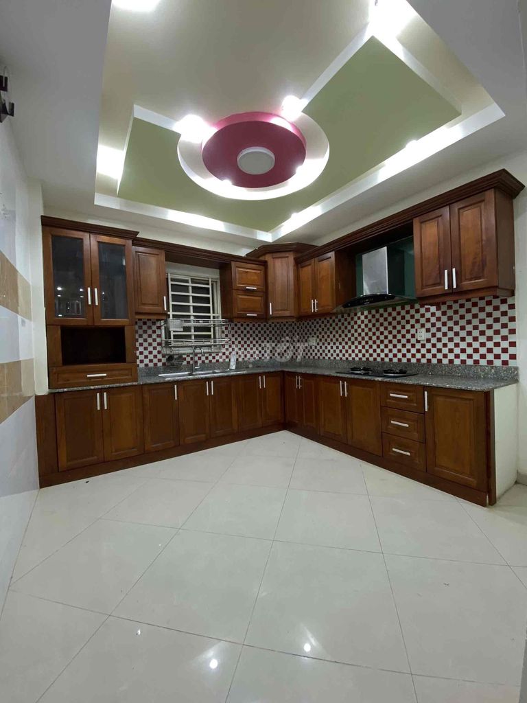 Rent the District 11 Minh Phụng 3 floor 3.5 x 10 traffic alleys-- 15 million