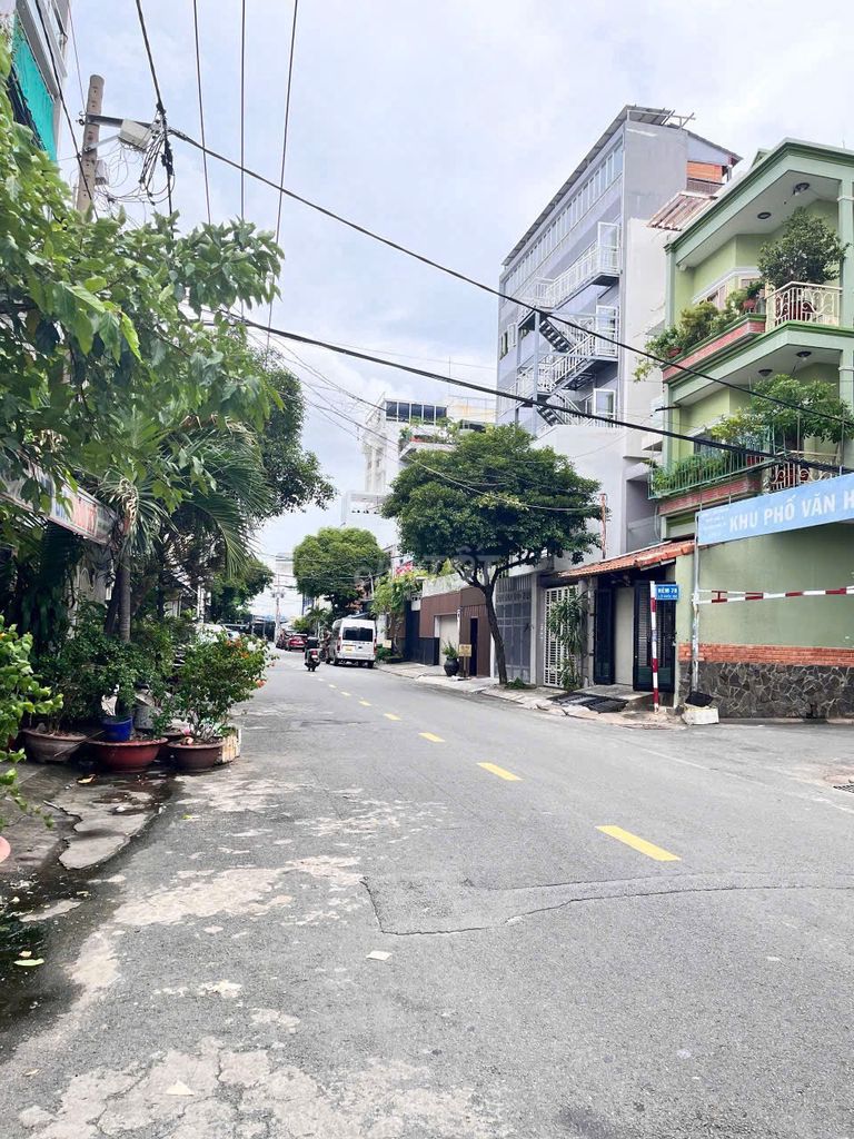 Rent Nguyễn Văn Tố Tân Phú new 3 stories.