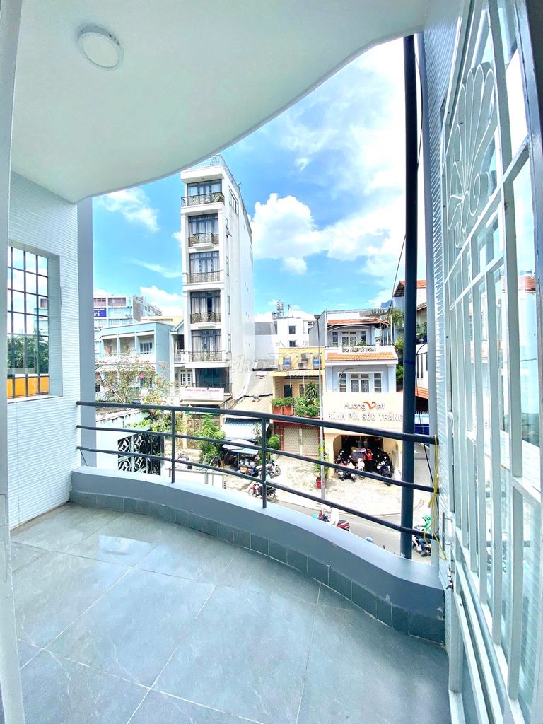 Thích Quảng Đức Phú Nhuận kitchen room, balcony, full interior
