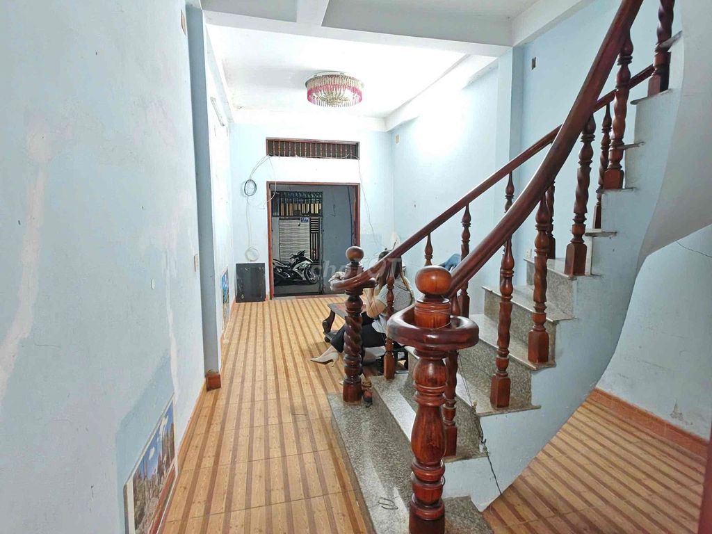 (6 million) Rent two floors of Đỗ Xuân Hợp, 56 meters2, two bedrooms, two toilets.