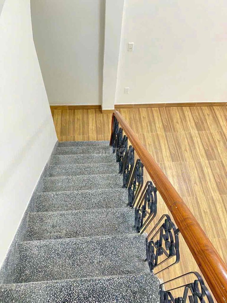 Rent a five-story Royal Leaks Gò Vấp-Scarway - 4 bedrooms 4 toilets