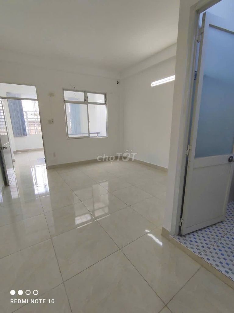 Front 207 - Phạm Văn Bạch 4 x10 1 3rd floor bedroom 3 toilets