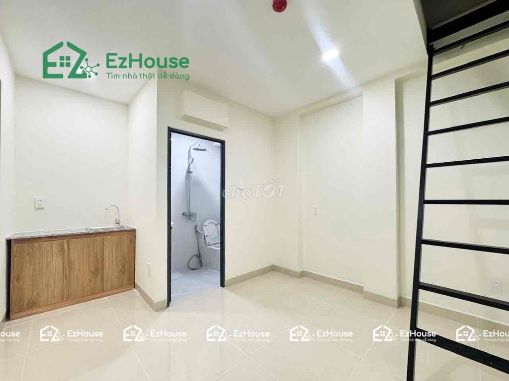 300 M walk -- just built - full interior - 1 1 st floor 1 is super-size - 5 million