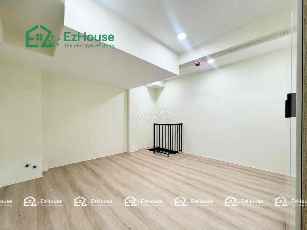 300 M walk -- just built - full interior - 1 1 st floor 1 is super-size - 5 million