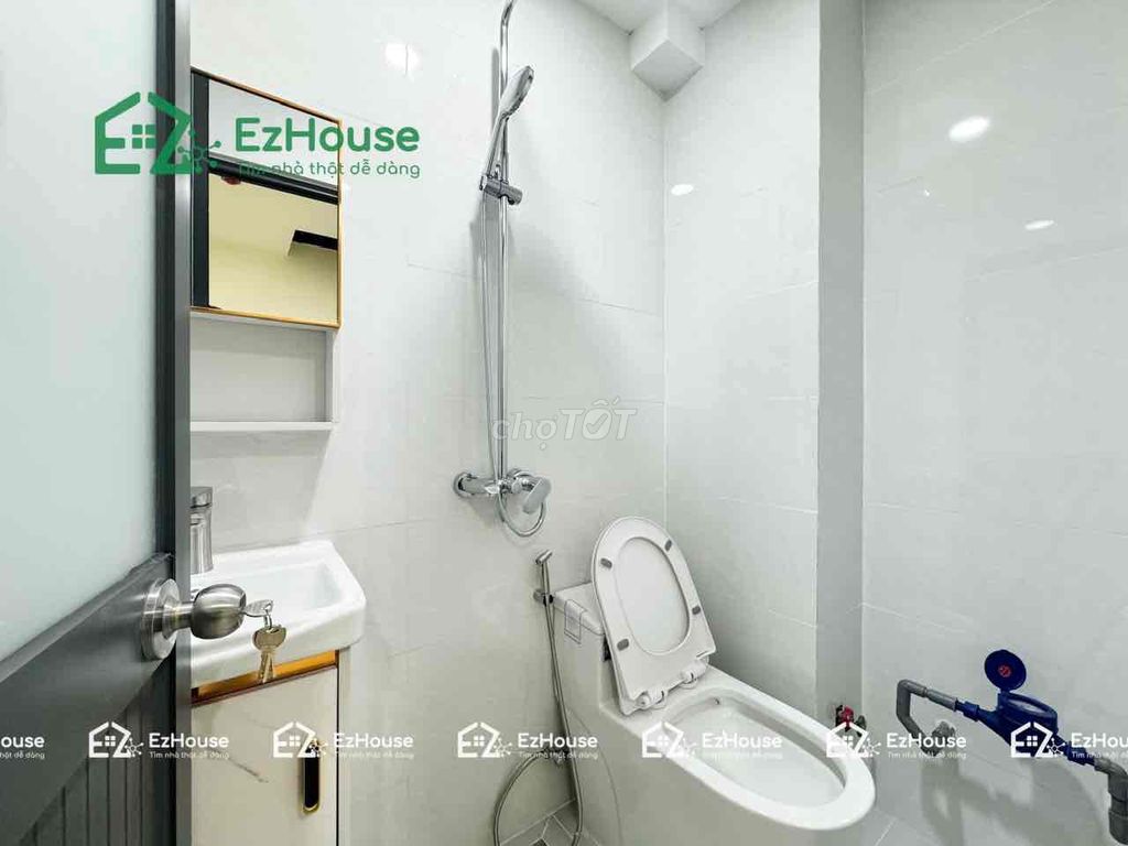 300 M walk -- just built - full interior - 1 1 st floor 1 is super-size - 5 million