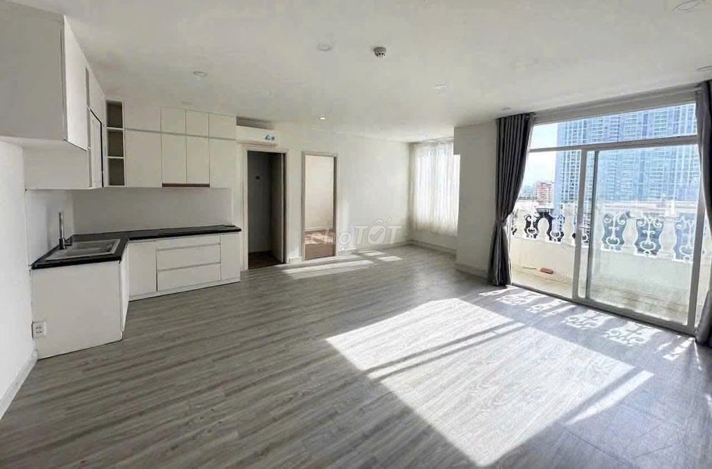 The corner of three bedrooms, 117 meters two, C/Cq0-ko Seven for 14.5 million a month.