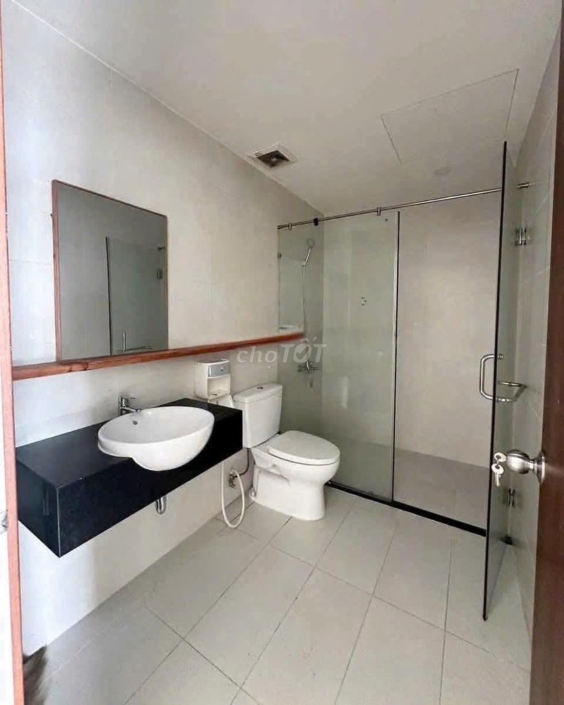 The corner of three bedrooms, 117 meters two, C/Cq0-ko Seven for 14.5 million a month.