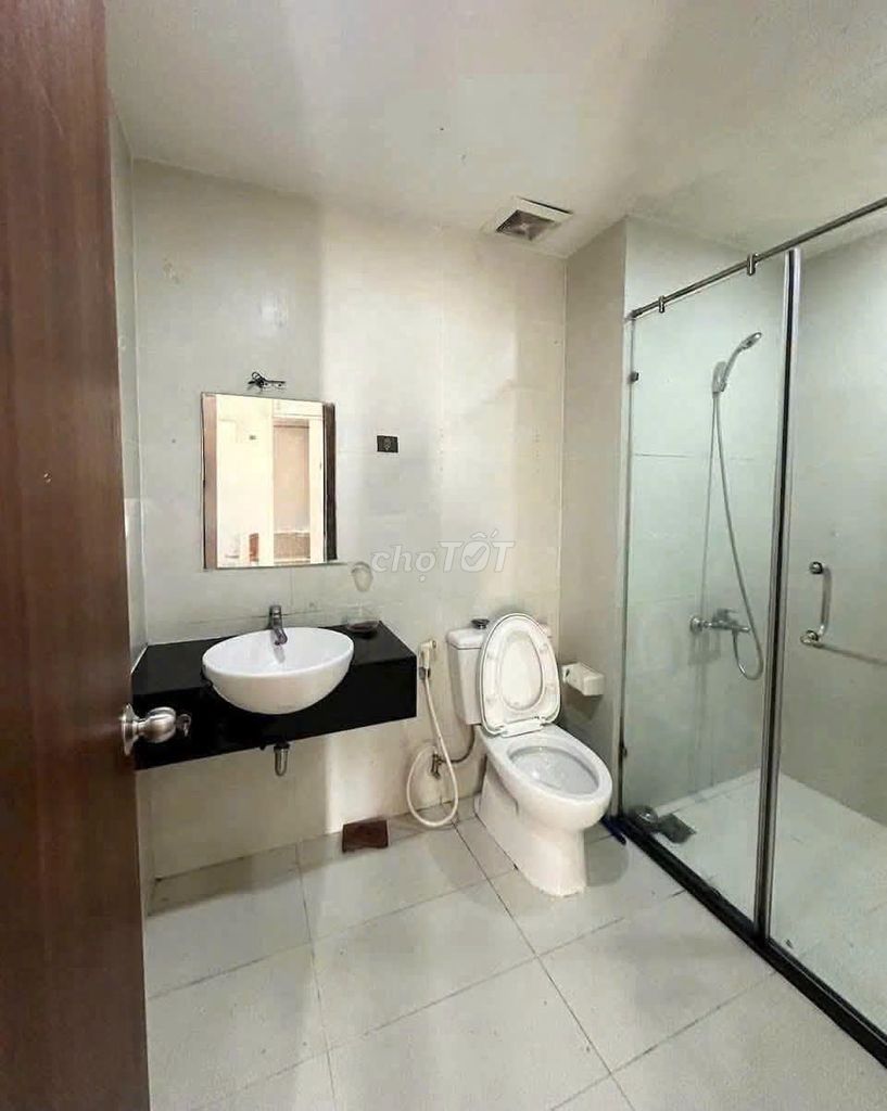The corner of three bedrooms, 117 meters two, C/Cq0-ko Seven for 14.5 million a month.