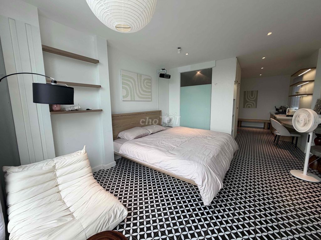 The new service apartment is 100%, Feull Seven, Long Island, La Bason, La Bason 1.