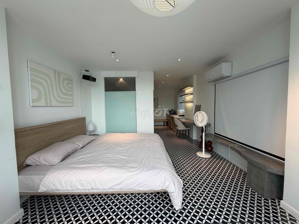 The new service apartment is 100%, Feull Seven, Long Island, La Bason, La Bason 1.