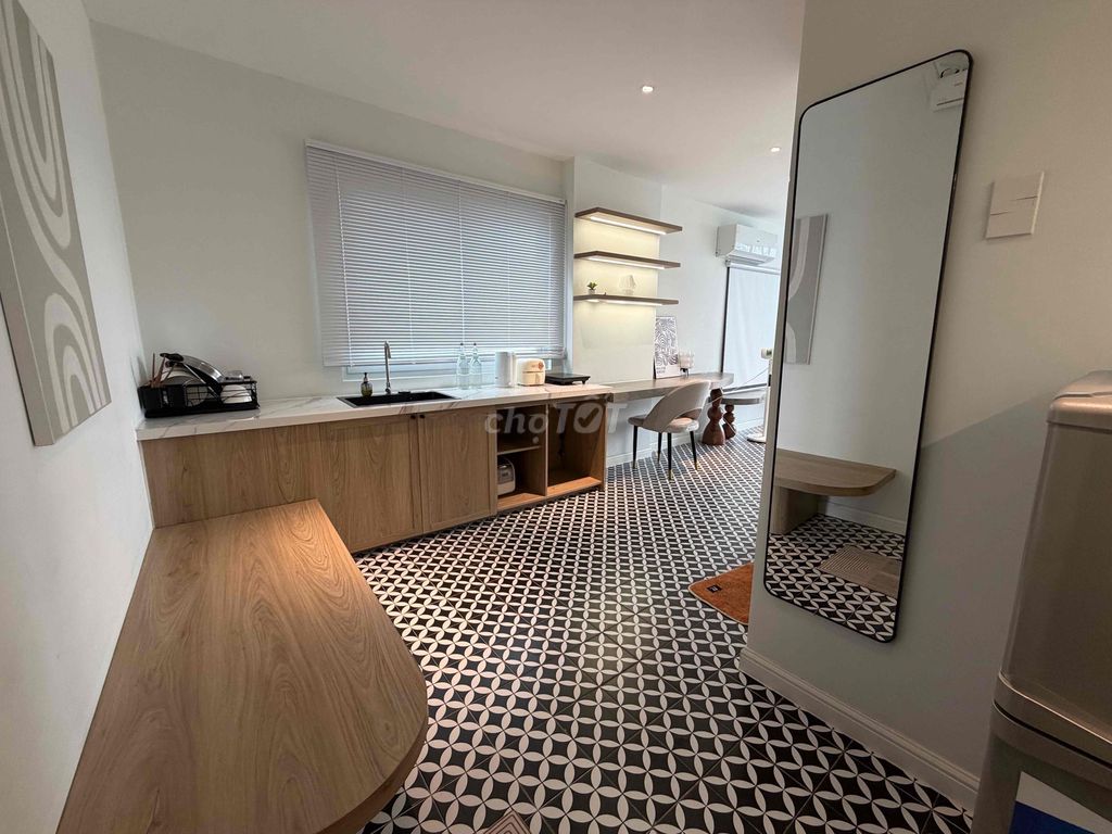 The new service apartment is 100%, Feull Seven, Long Island, La Bason, La Bason 1.