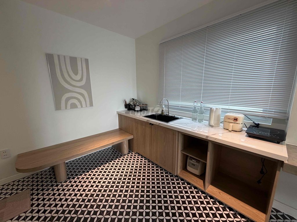 The new service apartment is 100%, Feull Seven, Long Island, La Bason, La Bason 1.