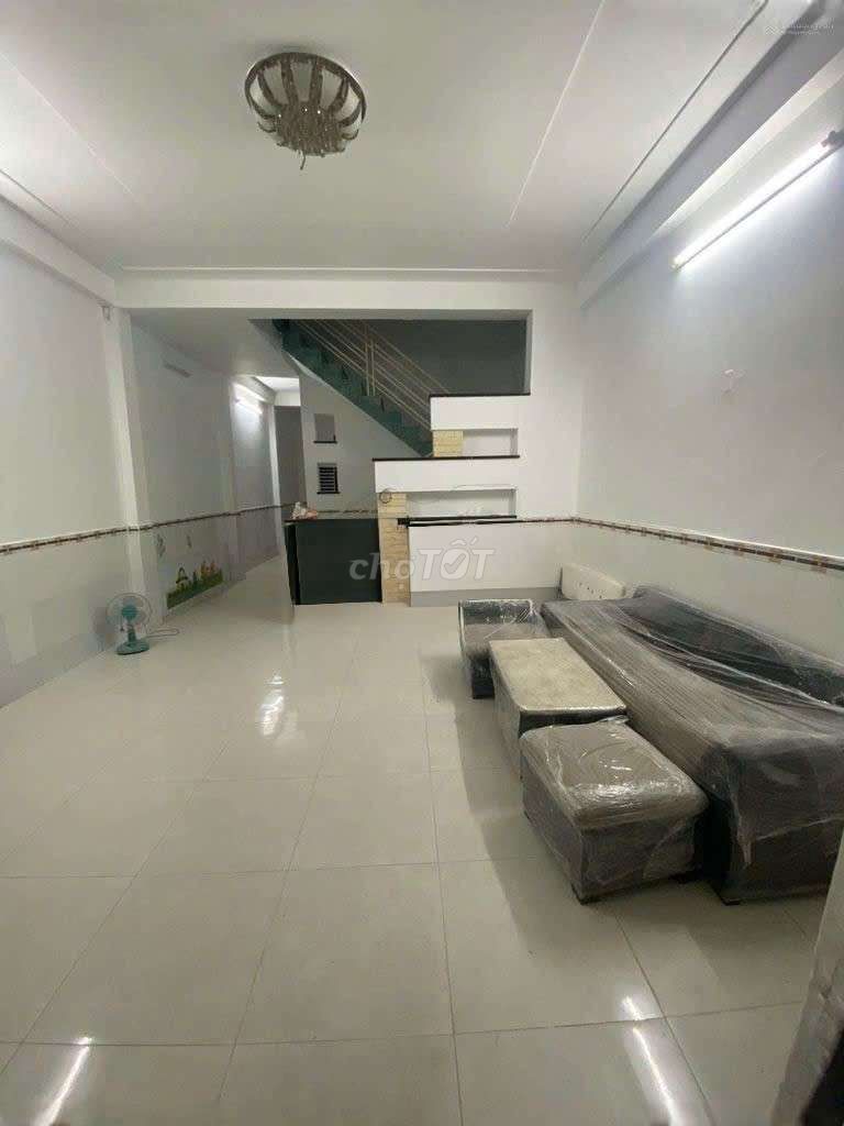 3th floor 5th bedroom Hoàng Quốc Việt truck accessories, area 5x 18 M