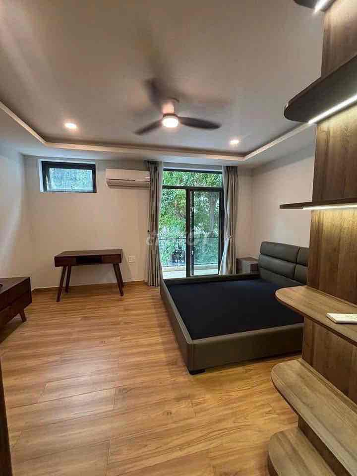Rent a nice full interior striper Liên Phường for 16 million a month.