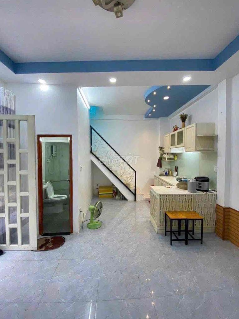 The original house. The real picture and video are 100 percent.