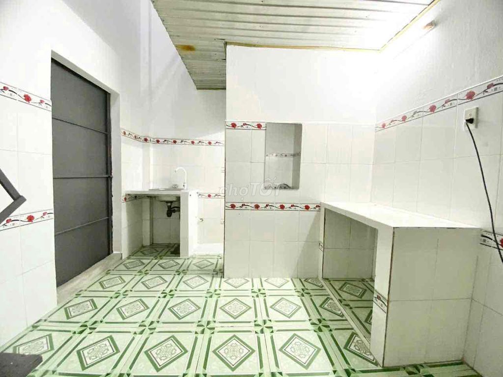 Rent room 2M high guard room ready air conditioning near the permanent University of huit