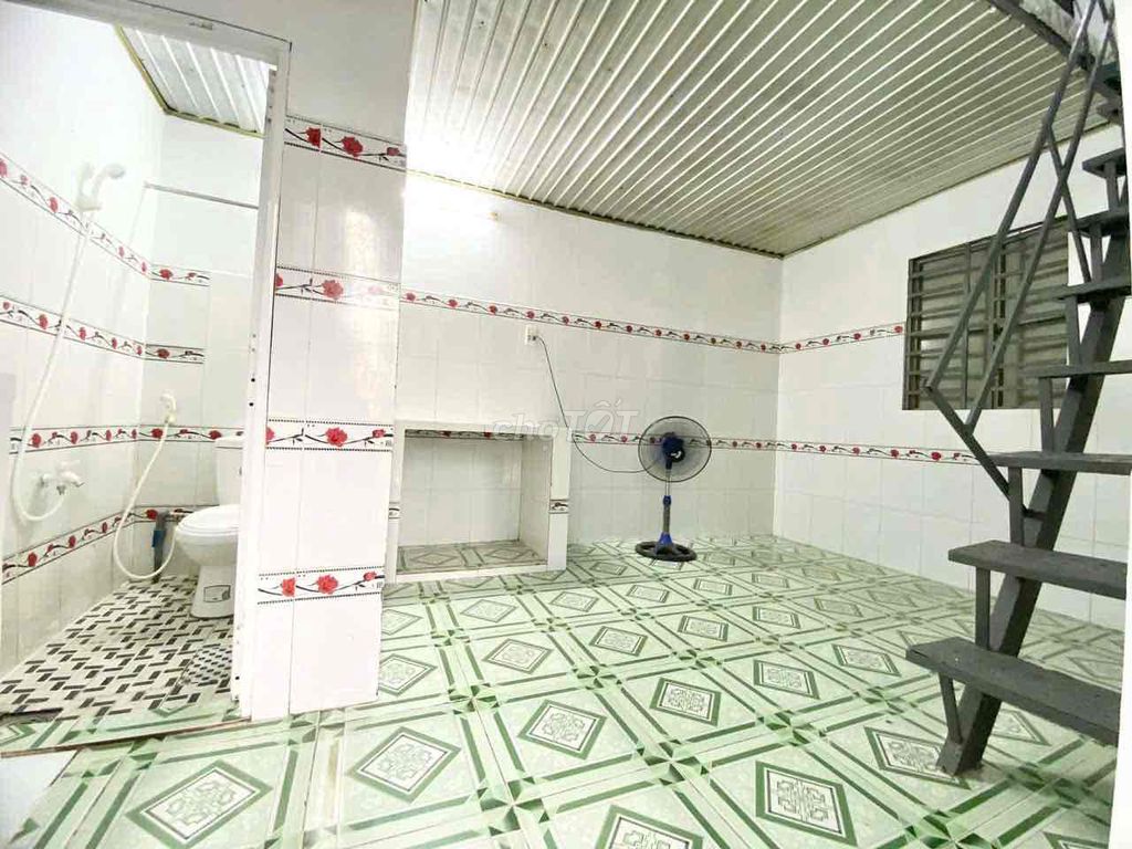 Rent room 2M high guard room ready air conditioning near the permanent University of huit