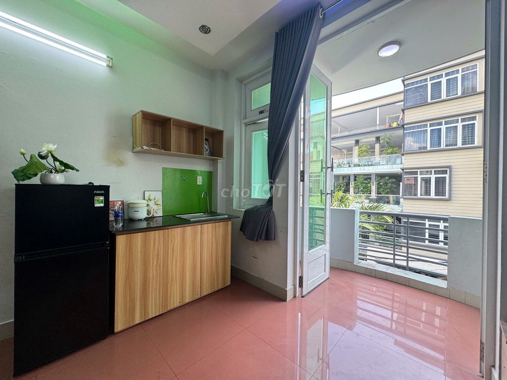 The Tân Bình wide balcony studio only 6 million5