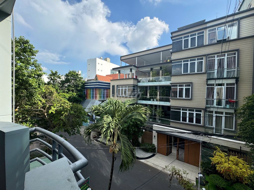 The Tân Bình wide balcony studio only 6 million5