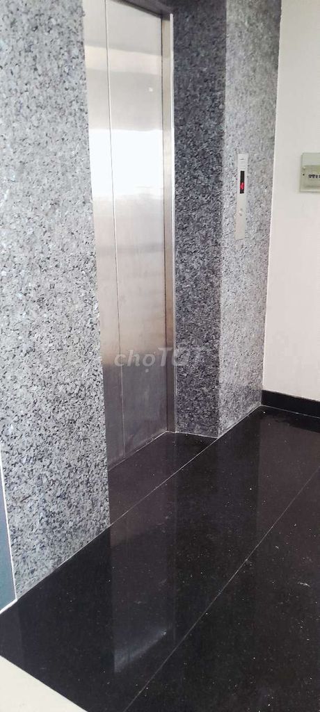 Rent an area room using 50 m2