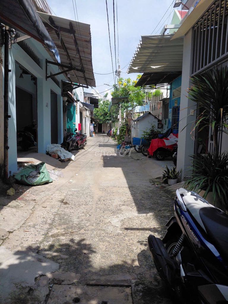 Rent an Tân Quý-Pq1 4/4 x 13 M truckhouse