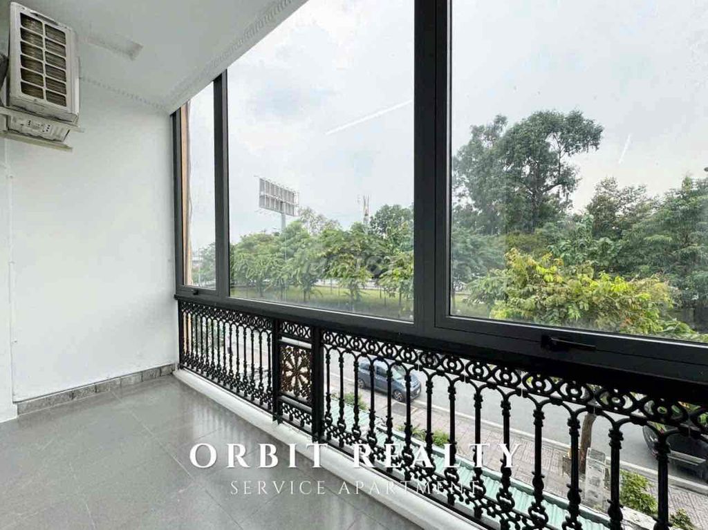 Touching new standard of living - high-end apartment in the middle of a flat.