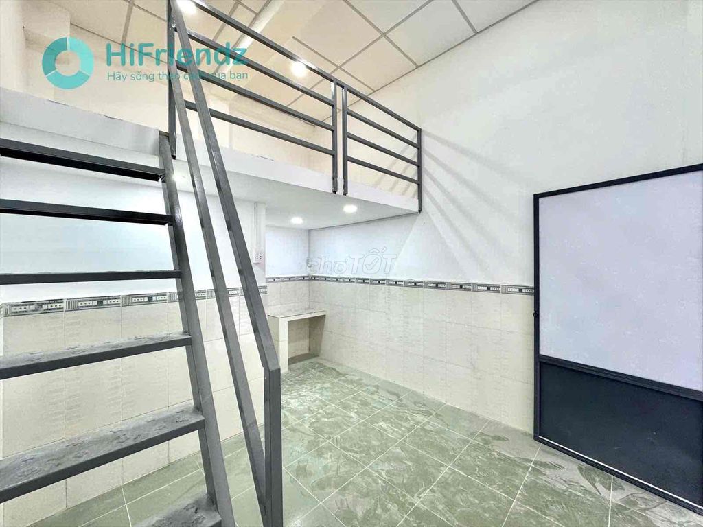 The Dupex Services Room 20 meters down on Dương Bá Trạc District 8 borders five, District 1 3 kilometers.