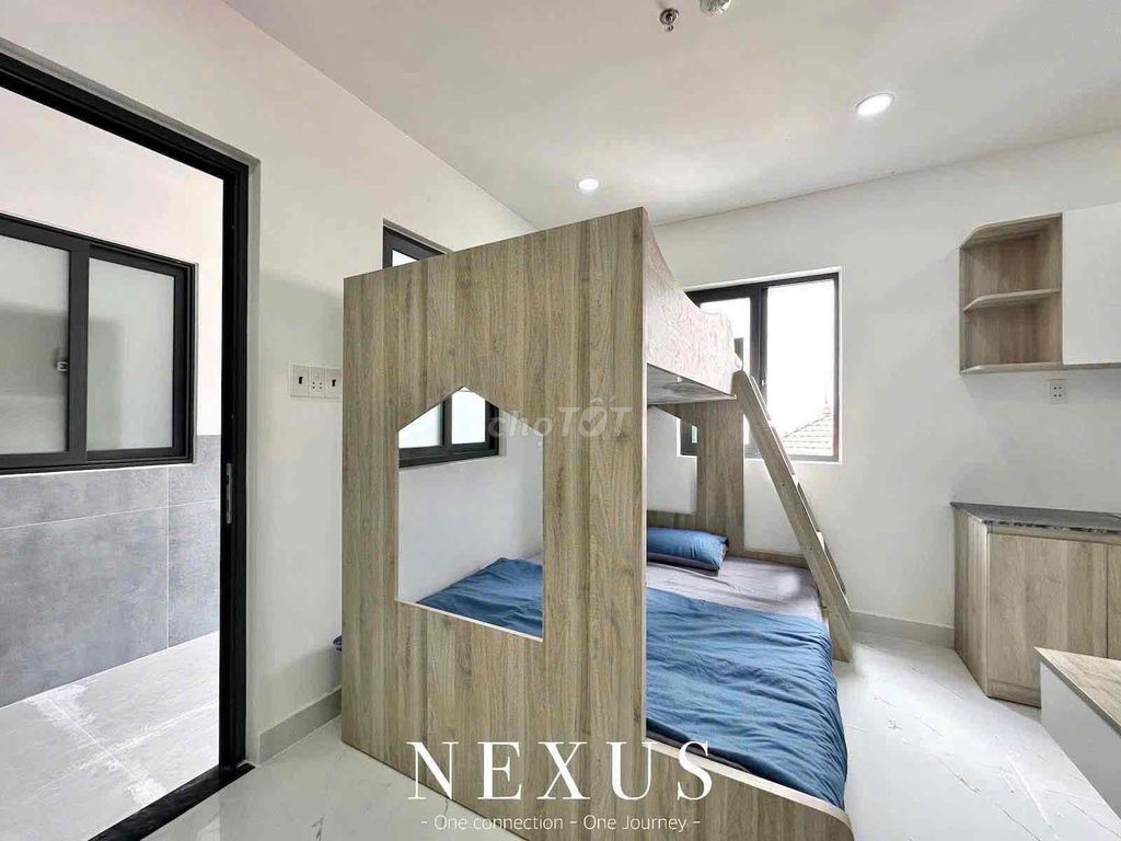 Rent a new room with a full block of furniture near the flower park.