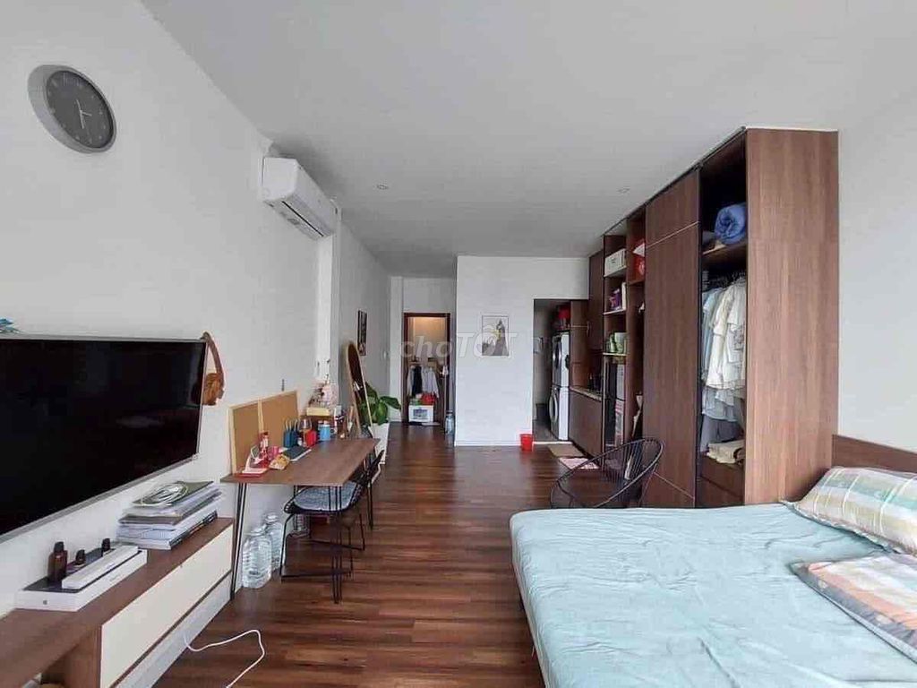 The Studio House is comfortable enough to be seen at the Ta 7th of Hàa