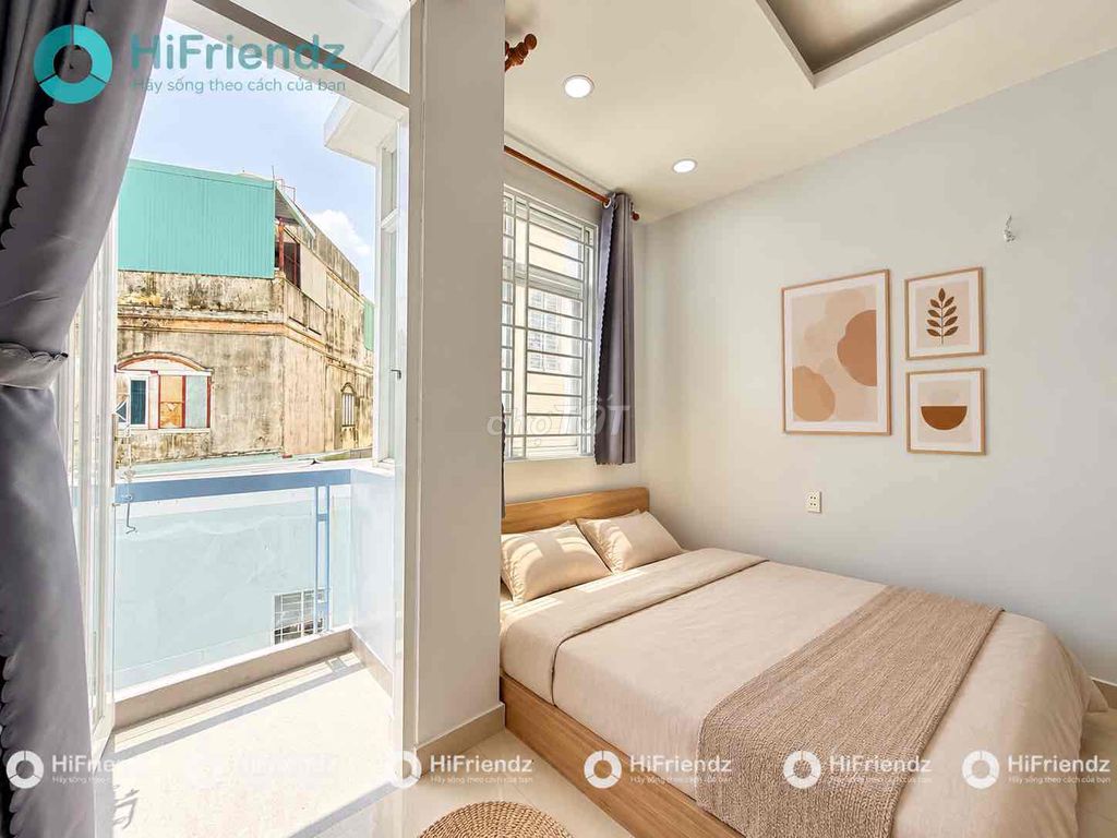 Open the curved apartment at the end of the Phú Nhuận log.