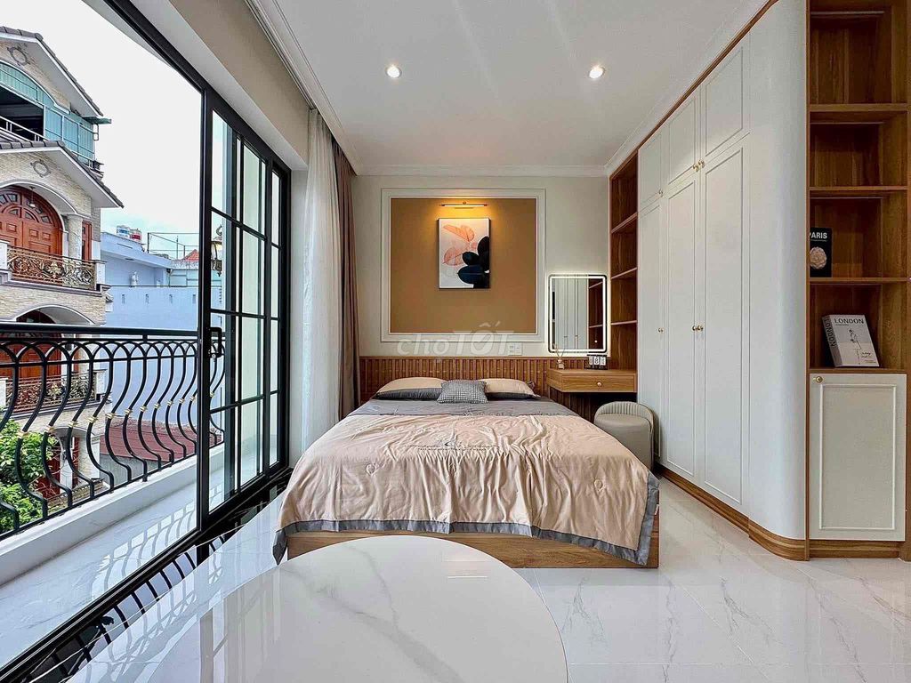 The Studio of the Service Full comfortable right on Hoàng Hoa Thám - Ga T3