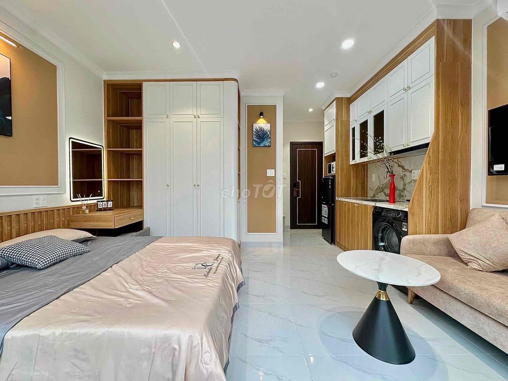 The Studio of the Service Full comfortable right on Hoàng Hoa Thám - Ga T3