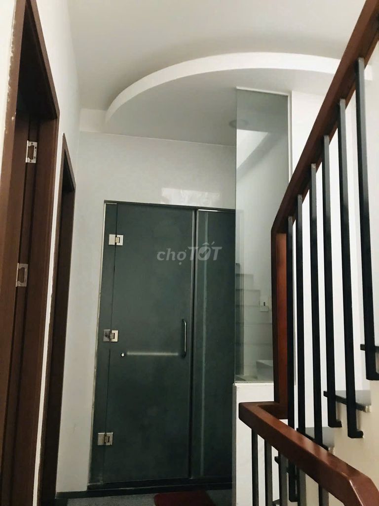 Rent a 14th Street. Tân Quý 5 x 10 p.m. Three bedrooms, three toilets.