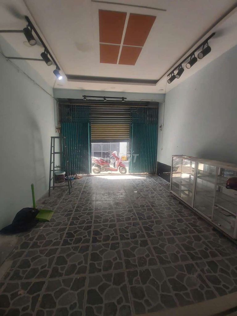 Rent a front house on Miếu Gò Xoài.