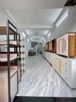 Let's rent Bà Hạt District Cash House. Ten million dollars.