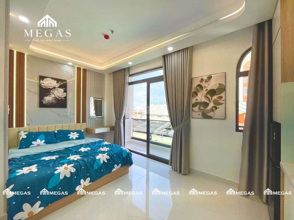 The balcony studio is at Hoàng Hoa Thám_full new interiors 100%